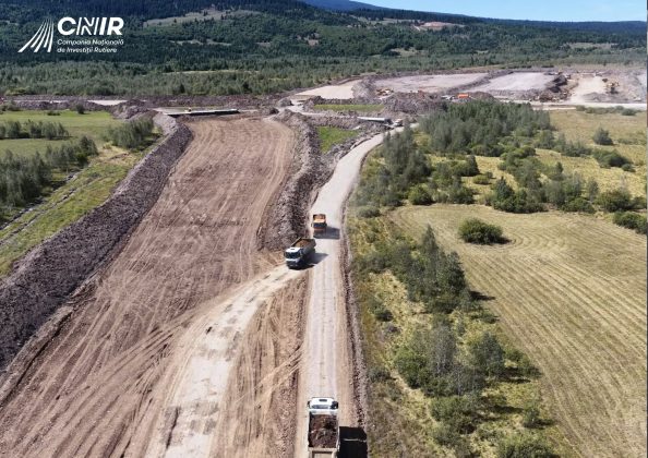 Lucrările de pe lotul Joseni-Ditrău al Autostrăzii „Unirii” A8 au ajuns la un stadiu de 10%, anunță CNIR