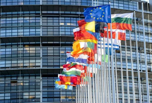 Protecționism versus liber schimb: Țările din UE se luptă pentru a influența programul „made in Europe”