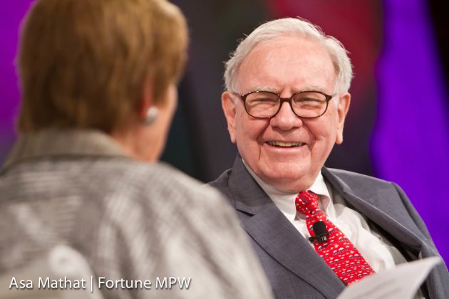 Legendarul magnat american Warren Buffett se retrage din funcția de președinte al Berkshire Hathaway, locul său urmând să fie preluat de fiul său, Howard