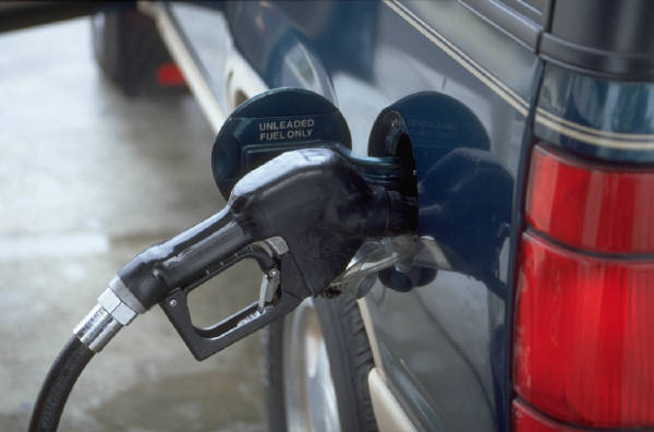Vom avea noi recorduri de prețuri la carburanți în zilele următoare? La cât ar putea ajunge litrul de benzină și motorină – analiză Frames