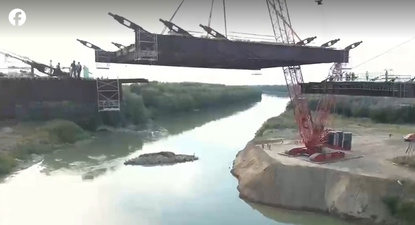 VIDEO Drum Expres Brăila – Galați: A fost montată ultima secțiune a tablierului metalic la podul peste Siret