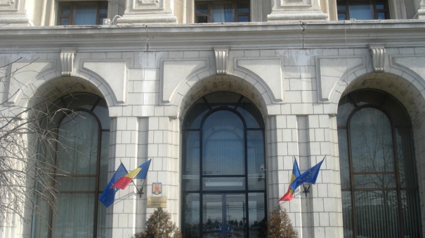 Foame de bani și în septembrie. Câți bani va împrumuta statul român de la bănci în septembrie – date de la Ministerul Finanțelor