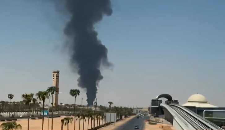Rebelii houthi au atacat cu rachete capitala Arabiei Saudite, Riad. SUA averizează asupra unei “escaladări rapide” a conflictului
