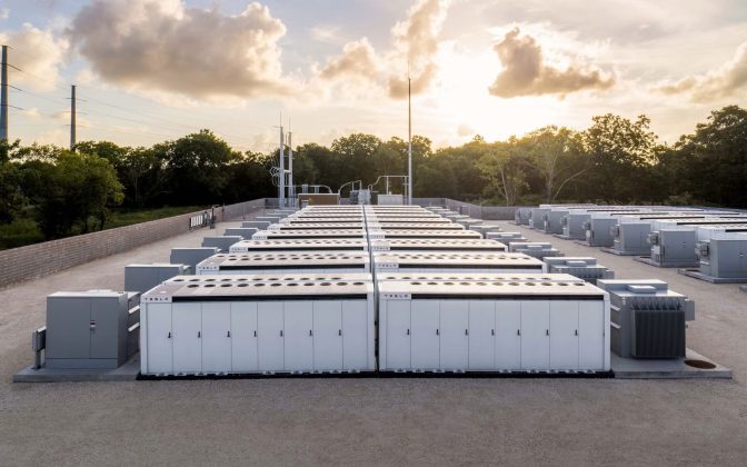 Nouă baterie de mare capacitate a primit autorizația de la ANRE. Are 230 MWh, tehnologie Tesla și va fi pusă în Brăila