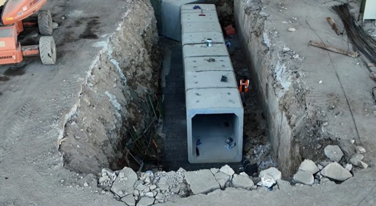 VIDEO Umbrărescu extinde șantierul de la Oțelu Roșu: Imagini în premieră cu tunelul tehnologic uriaș și noul laminor în construcție