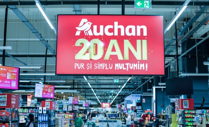 Auchan dă o nouă față magazinelor din România: a investit 5,5 milioane de euro în remodelarea magazinului din Drumul Taberei și plănuiește noi modernizări. VIDEO