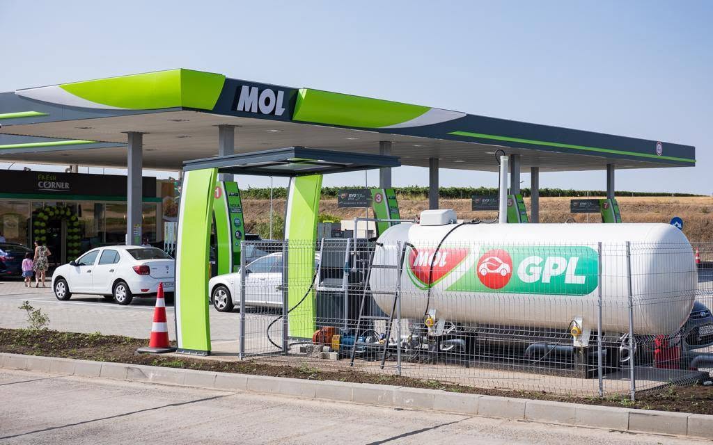 CNAIR a semnat primul contract pentru concesionarea a două benzinării pe Autostrada Moldovei - Economica.net