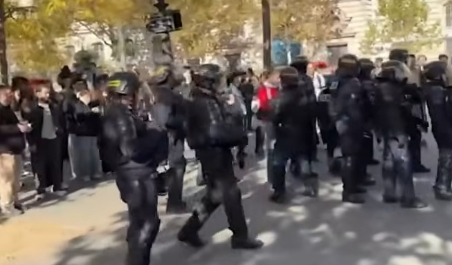 Proteste de amploare în Franța. 70.000 de polișiști și militari au fost mobilizați. 135 de persoane au fost până acum reținute