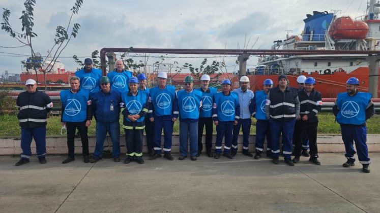 Guvernul a aprobat majorarea cu 6,5% a salariilor angajaților de la Oil Terminal. Sindicatul companiei amenințase cu greva generală dacă nu i se îndeplinea această revendicare