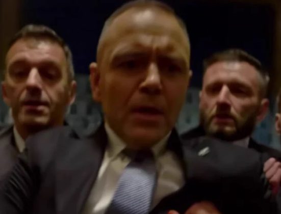 Criza politică din Polonia. Un bărbat înarmat a fost reținut în fața Tribunalului Constituțional