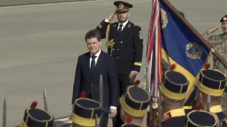 Nicușor Dan, de Ziua Armatei României: Vom avea un buget solid pentru apărare, conform angajamentelor din cadrul NATO