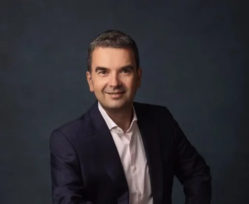 Danubius realizează prima achiziție și devine asociat unic al Milo Trading 2000, firma care a obținut obținut primul aviz din țară pentru distribuția de aparate de marcat electronice fiscale