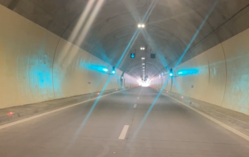 VIDEO Autostrada A1 Sibiu – Pitești: Există semnal la telefon în primul tunel veritabil de autostradă din România? Testul făcut de un oficial de la Transporturi