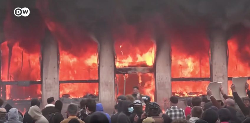 Franţa: Record de 855 de arestări la Paris pe fondul protestelor privind condiţiile din şcoli şi costul vieţii