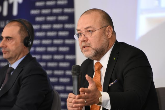 Șeful asociației băncilor avertizează: Este un risc uriaș pentru bănci și pentru România. M-am gândit mult dacă să vorbesc despre asta. Se vrea suspendarea dobânzilor