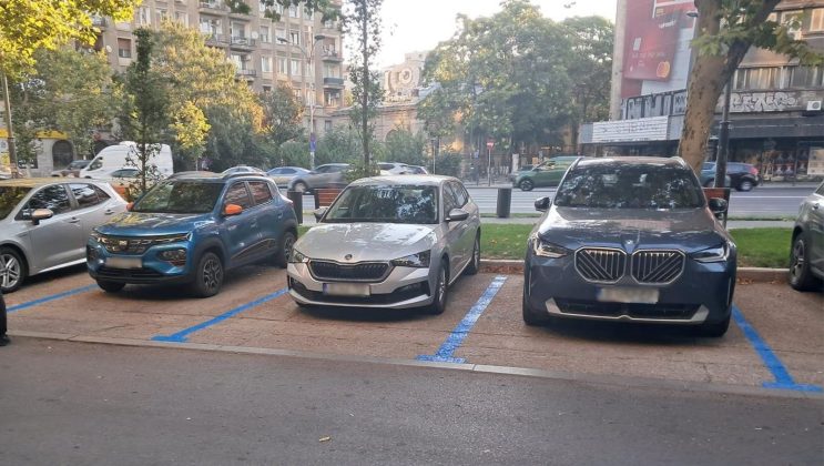 Numărul locurilor de parcare publică cu plată în Capitală a crescut de peste două ori în doi ani – PMB
