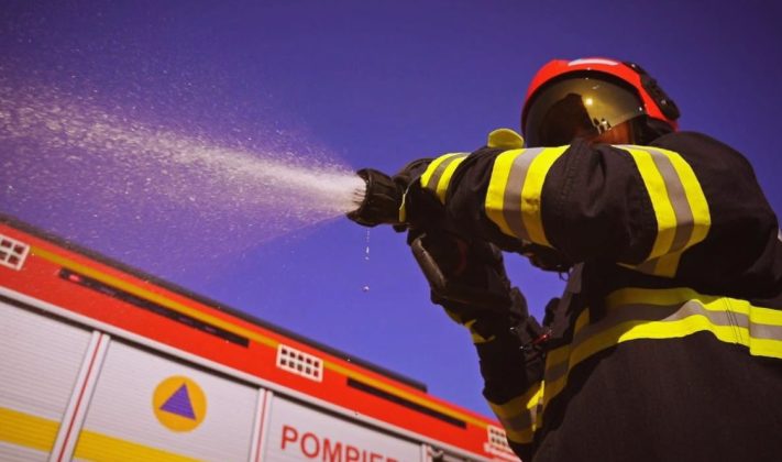 Explozie urmată de incendiu la fabrica de amidon din Medgidia: Elicopterul SMURD, trimis de urgență pentru victime cu arsuri grave