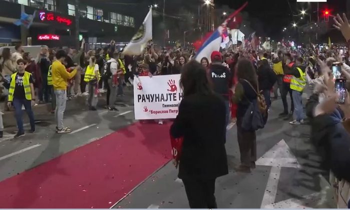 Vucic şi-a recunoscut înfrângerea la alegerile în Serbia. Cum a fost înfrânt de o mișcare studențească